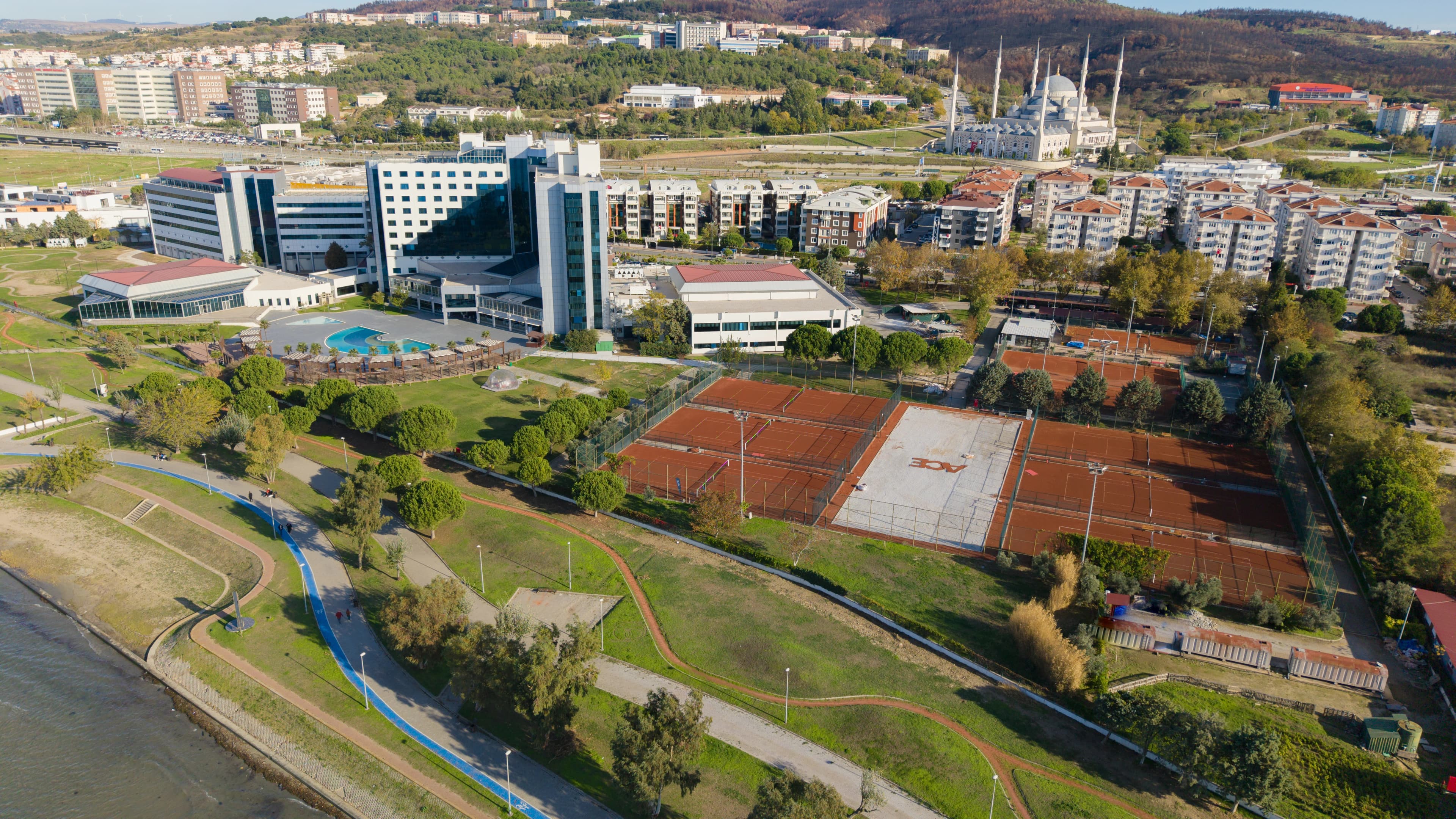 Ace Tenis Kulübü - Banner 1